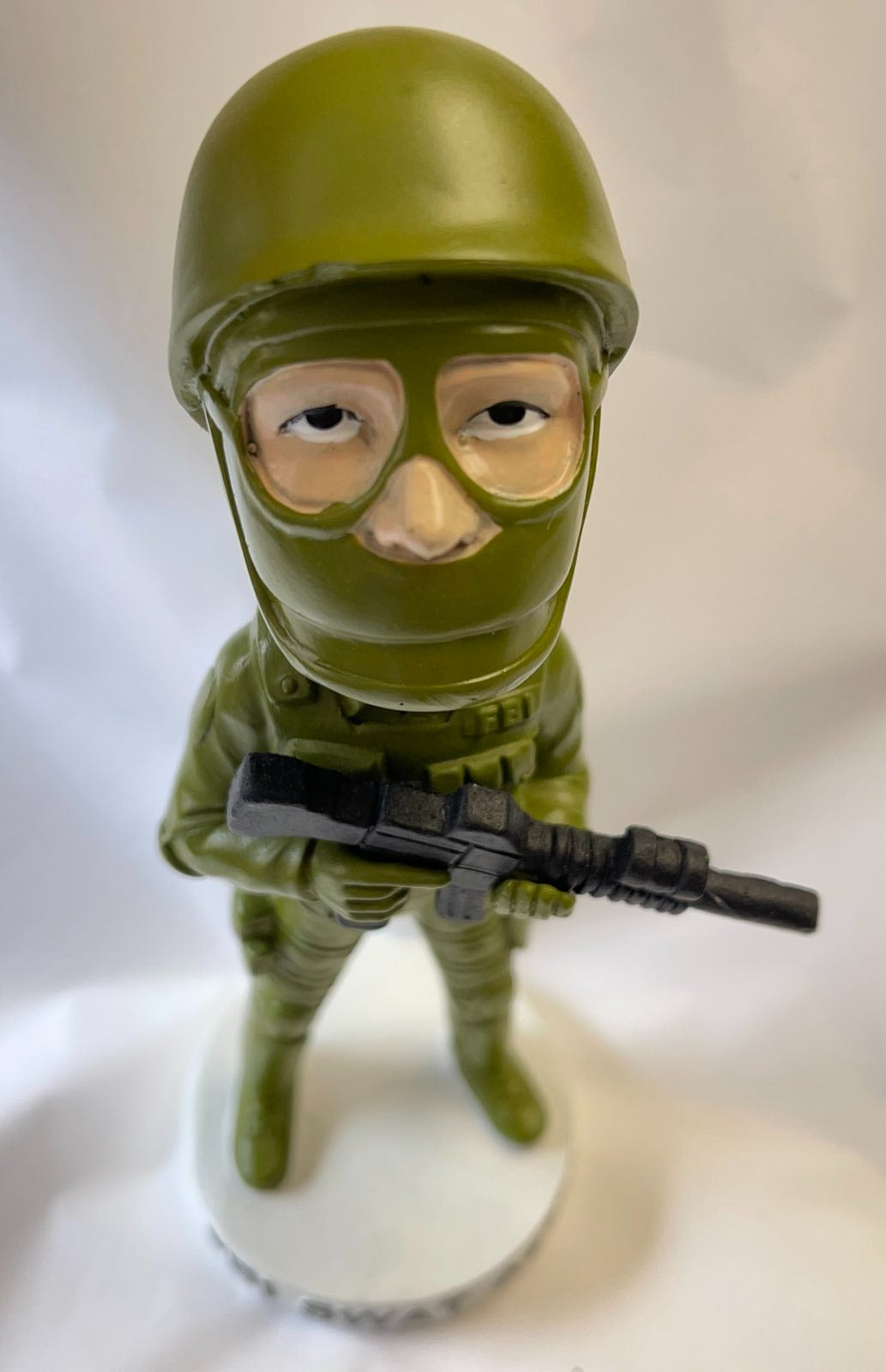 FBI SWAT AGENT BOBBLEHEAD MACHINE GUN SOLDIER