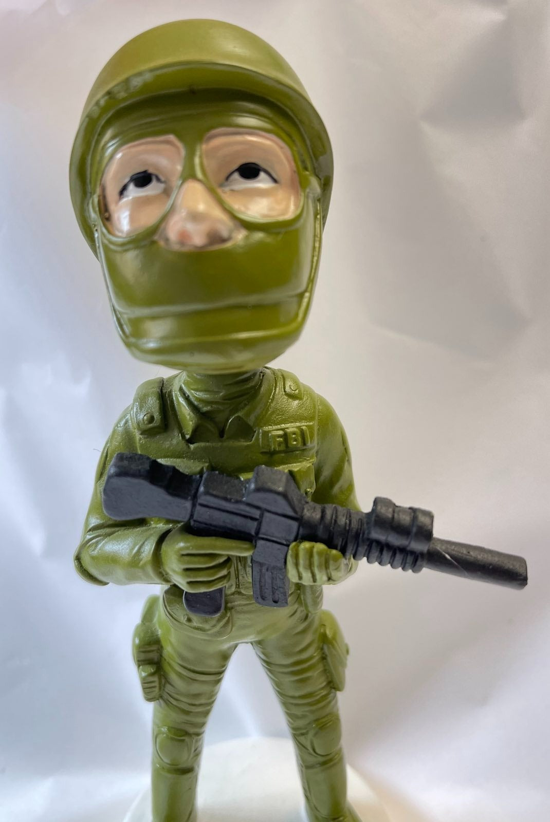 FBI SWAT AGENT BOBBLEHEAD MACHINE GUN SOLDIER